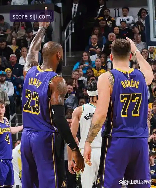 湖人客场险胜步行者：一场进攻盛宴背后的攻防博弈深度解析